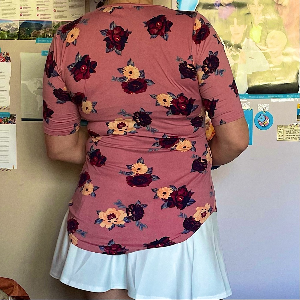 Rose Pattern Top - Picture 2 of 4